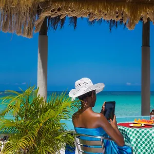 Legends Negril
